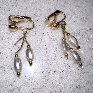 Vintage Elegant Gold Pearl Dangle Earrings